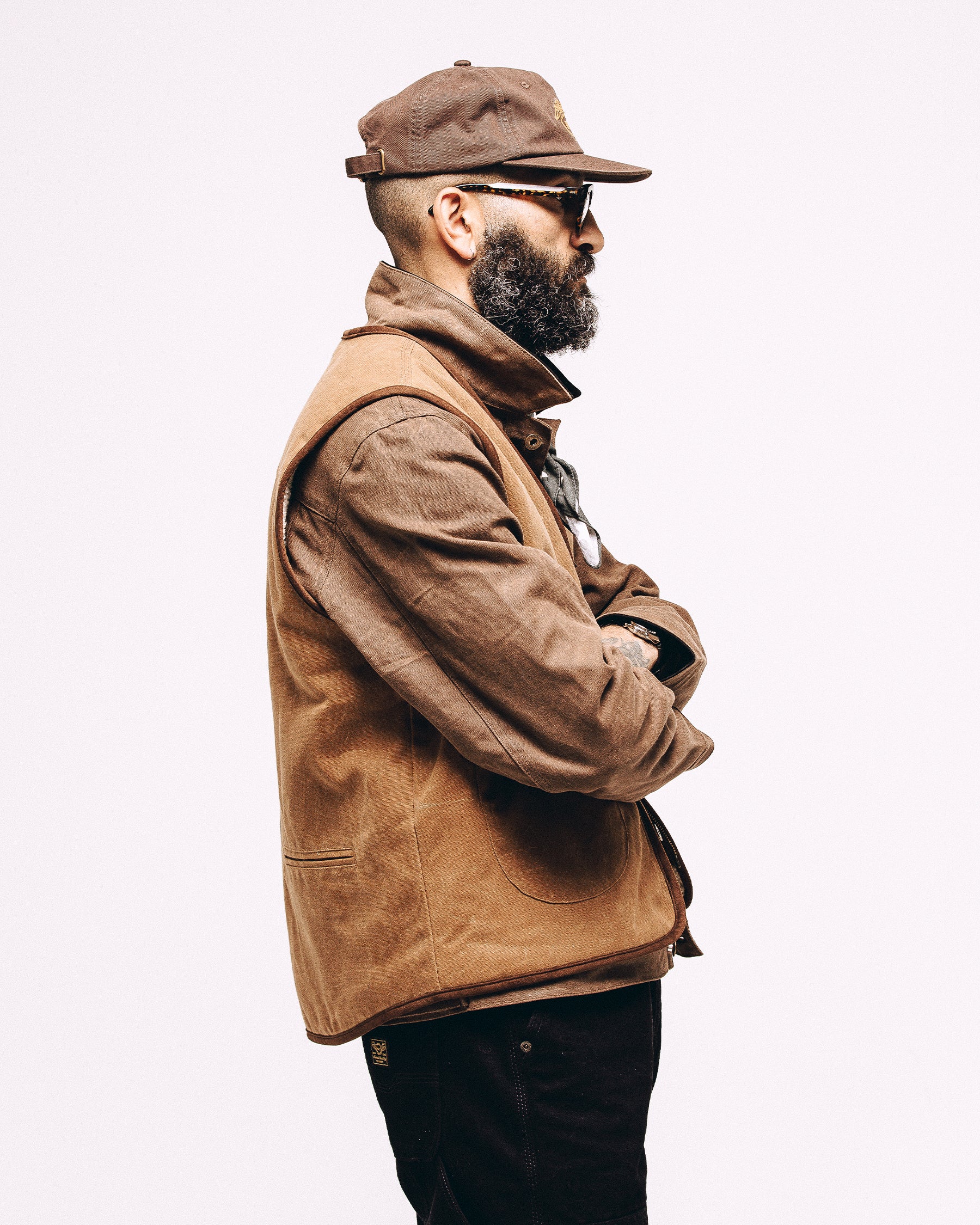 Wayfinder Sherpa Lined Waxed Vest - Tan