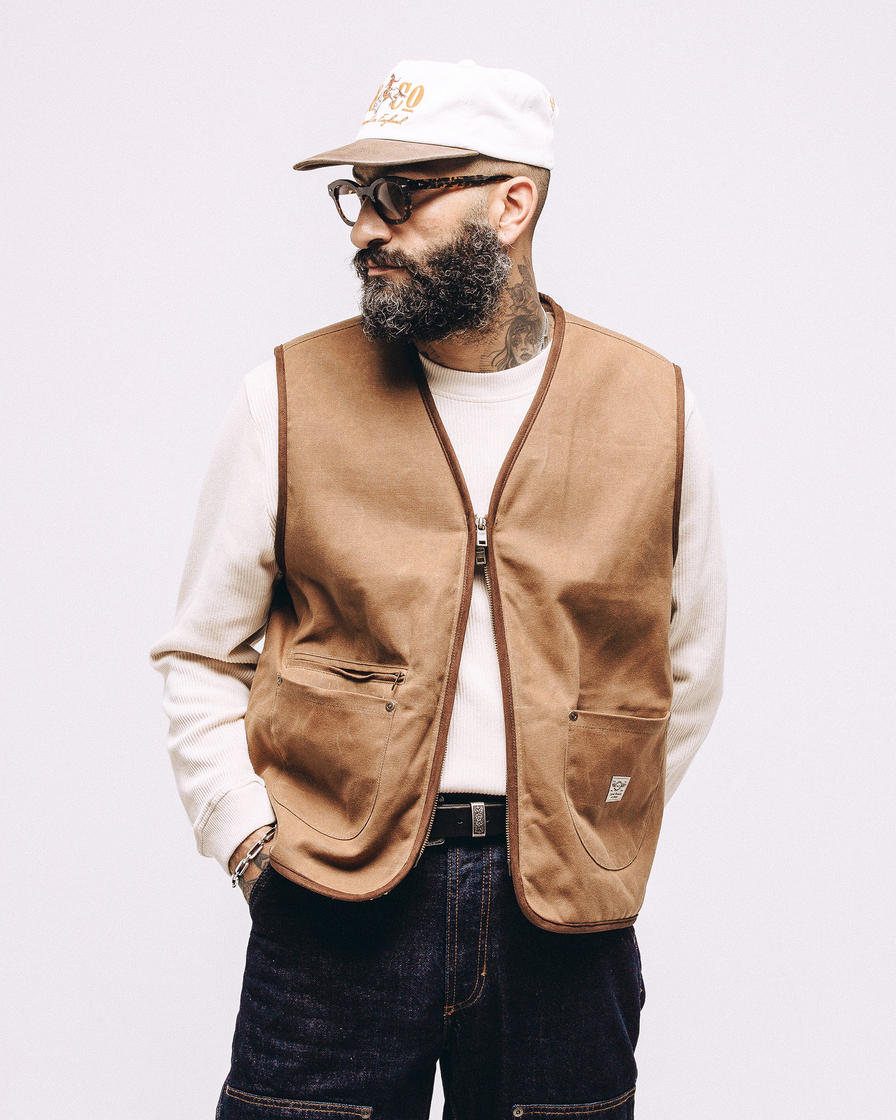 【タグ付き】Hand Knit Vest Tan Wayfinder Waxed Vest | Men's Outerwear ‐ P&Co - A Mindset For