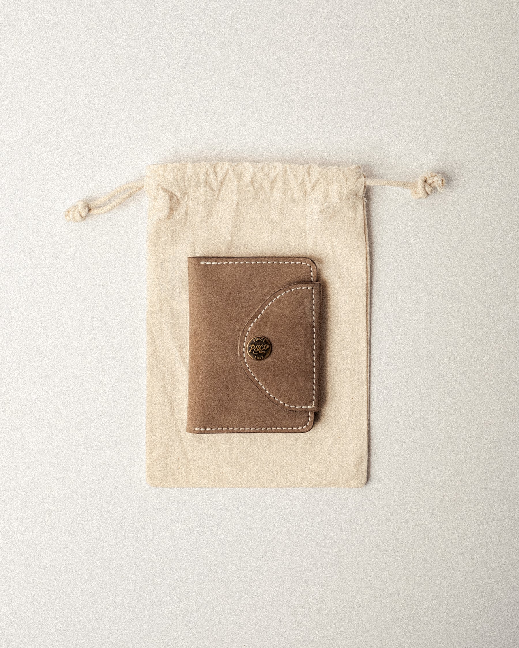 Mesa Nubuck Wallet - Taupe