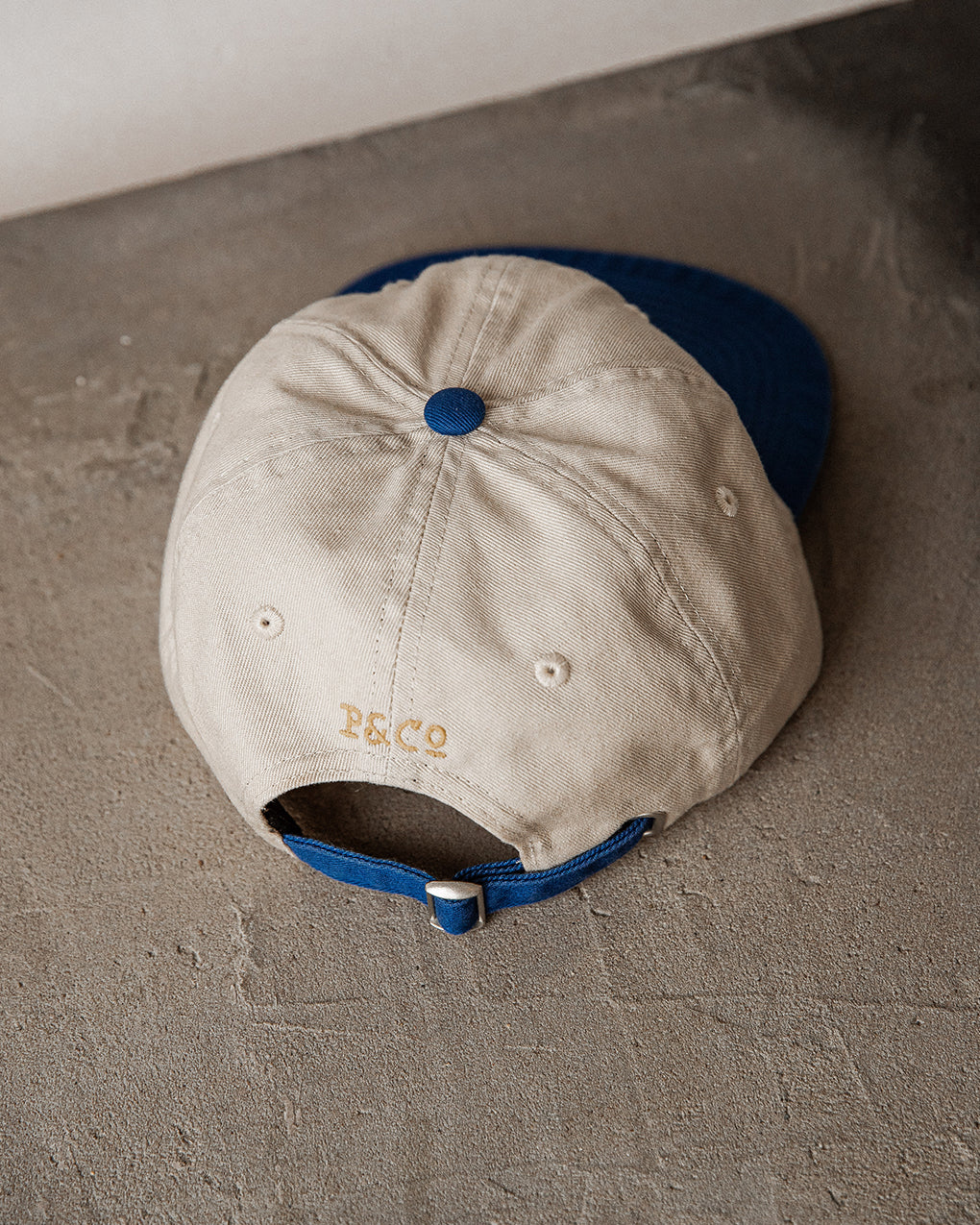 Pegasus 6 Panel Cap - Ecru / Blue