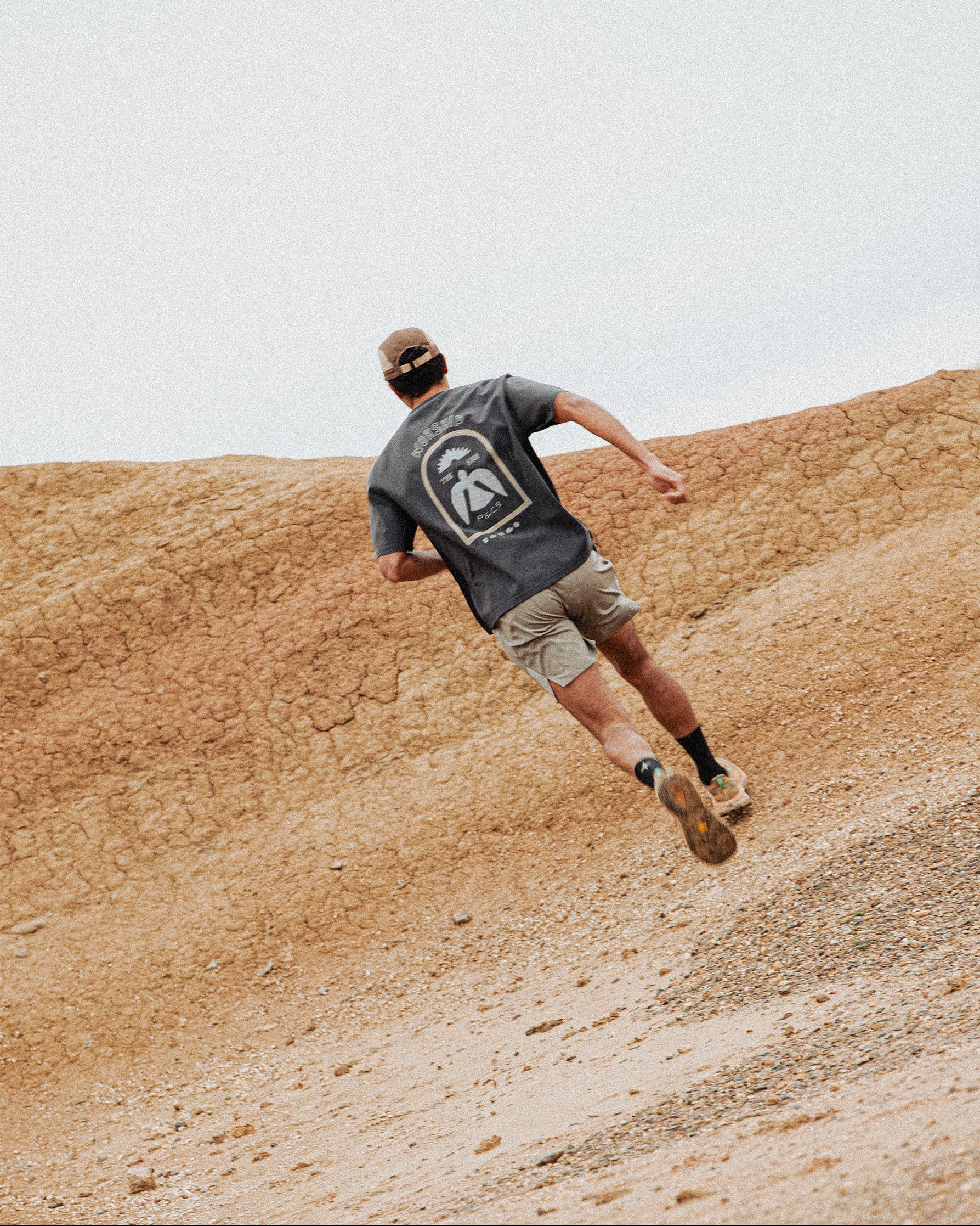 Worship The Sun Trail T-Shirt - Charcoal