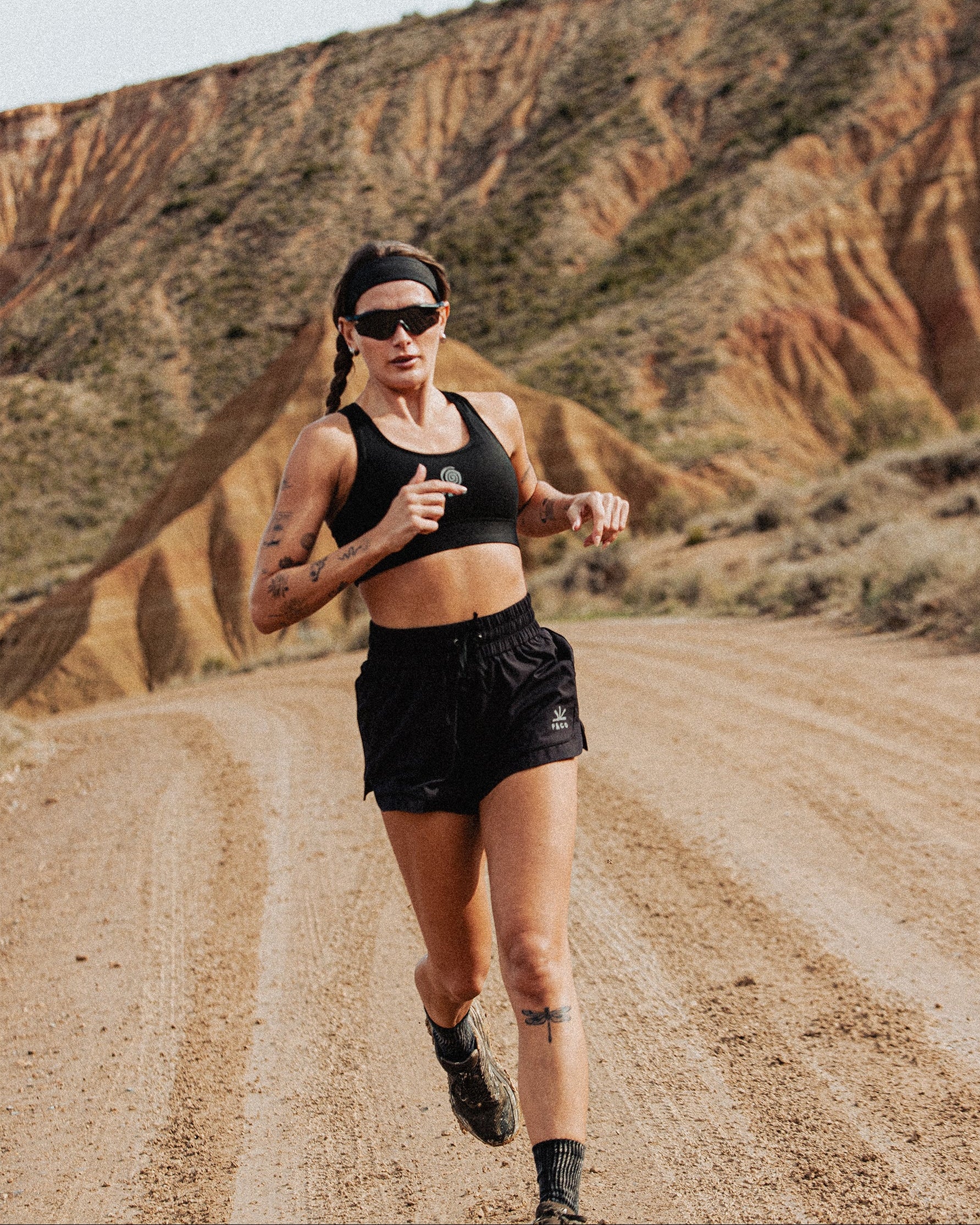 Find Space Trail Sports Bra - Black