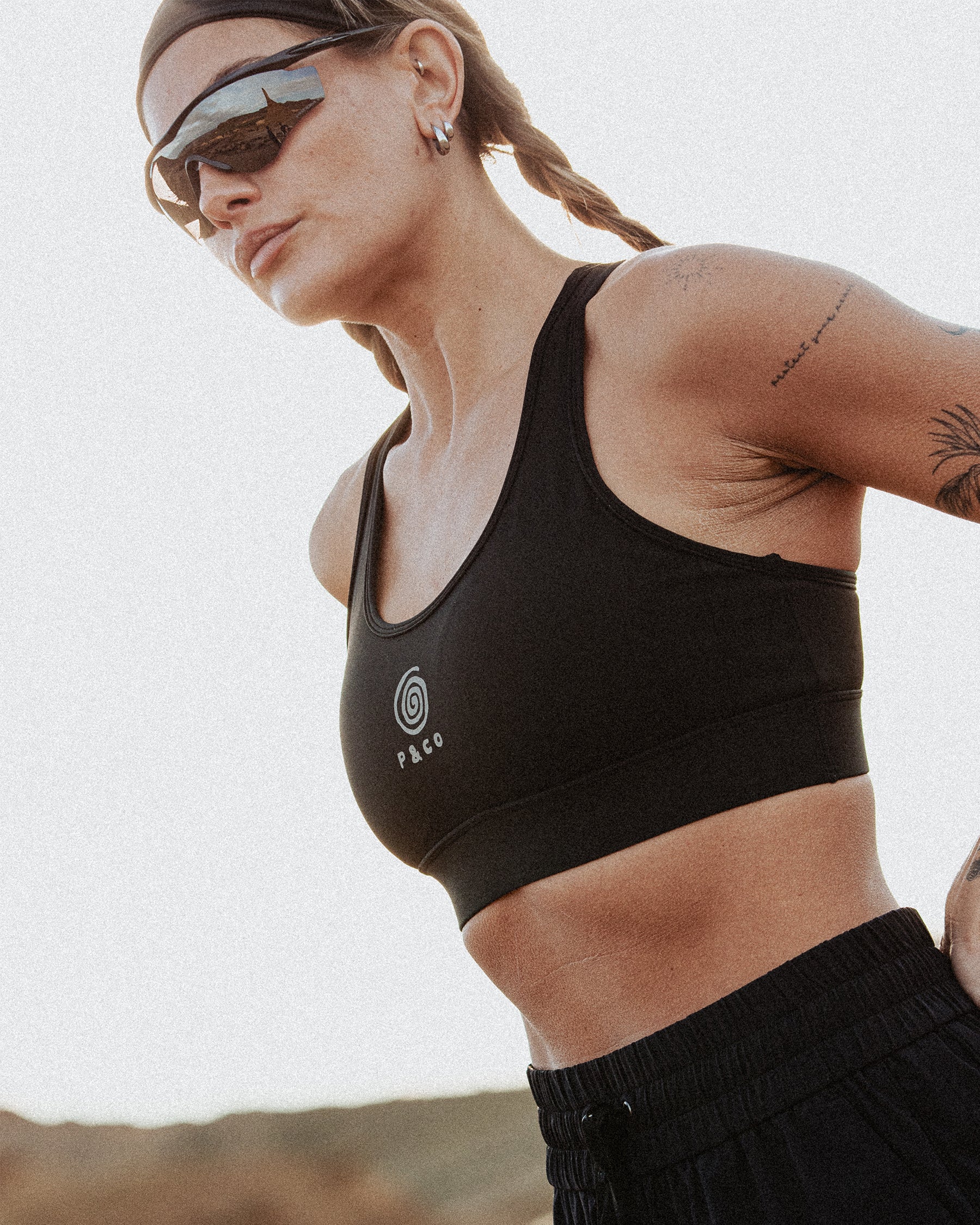 Find Space Trail Sports Bra - Black