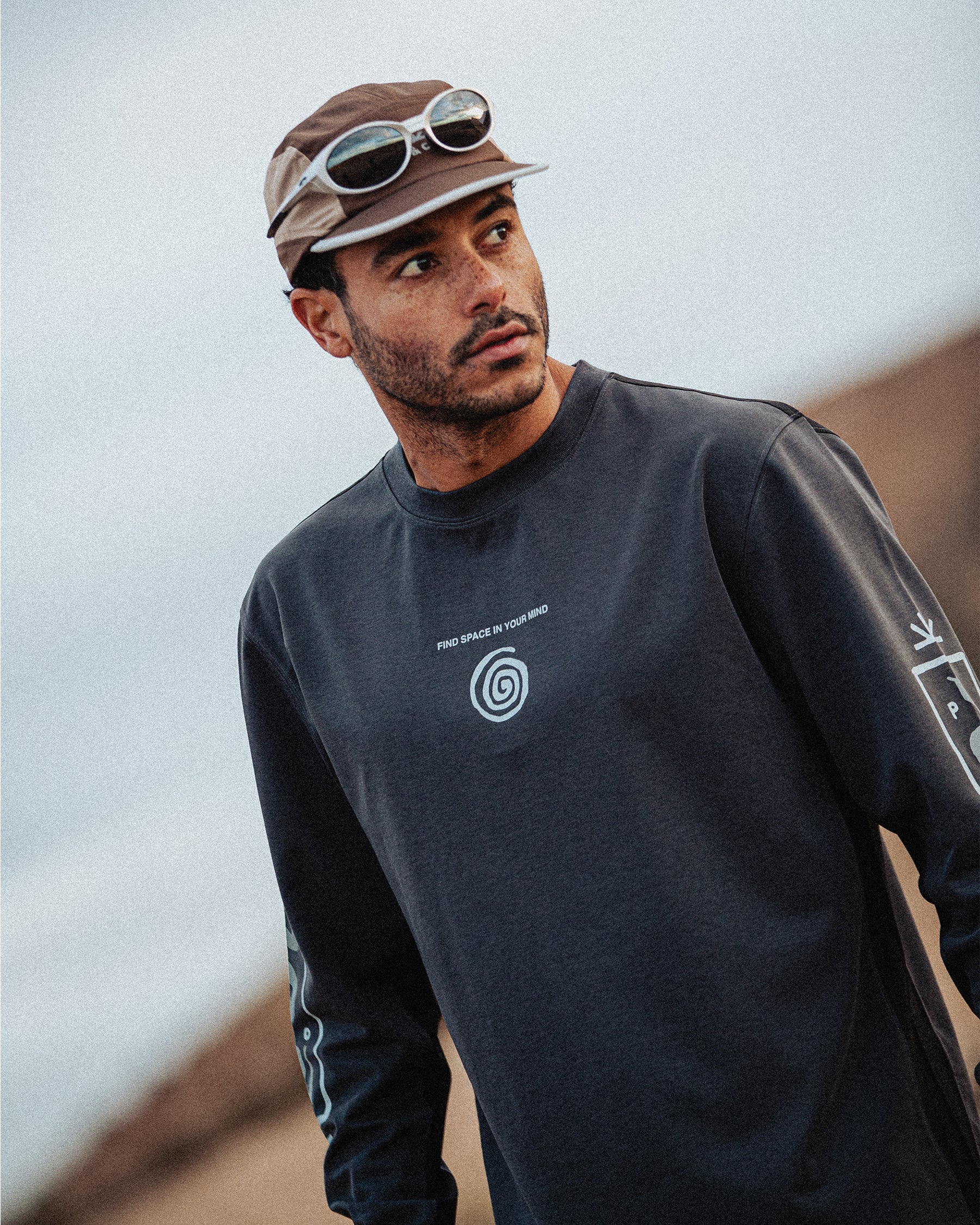 Find Space Trail Longsleeve - Charcoal