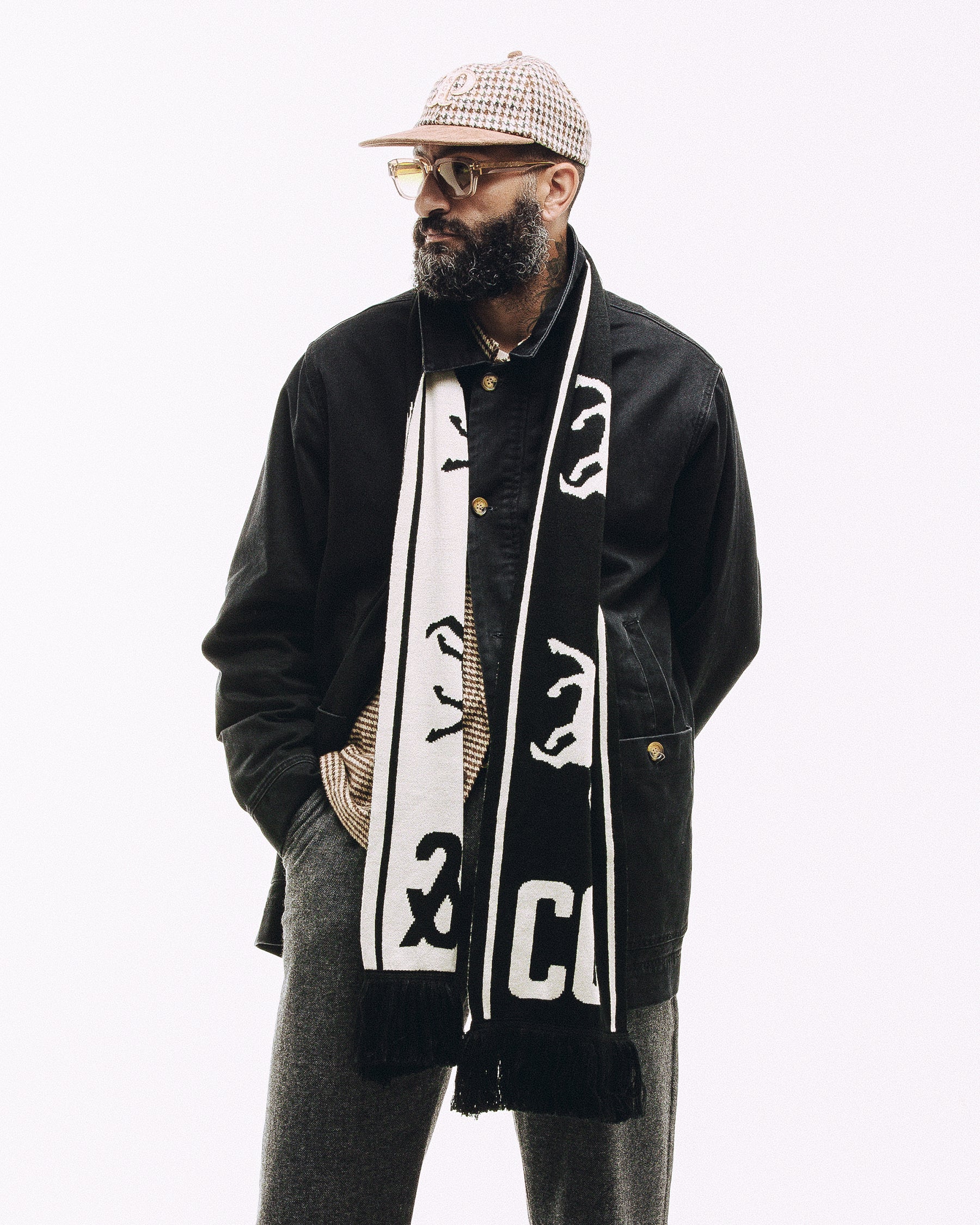 Bronco Scarf - Black & White