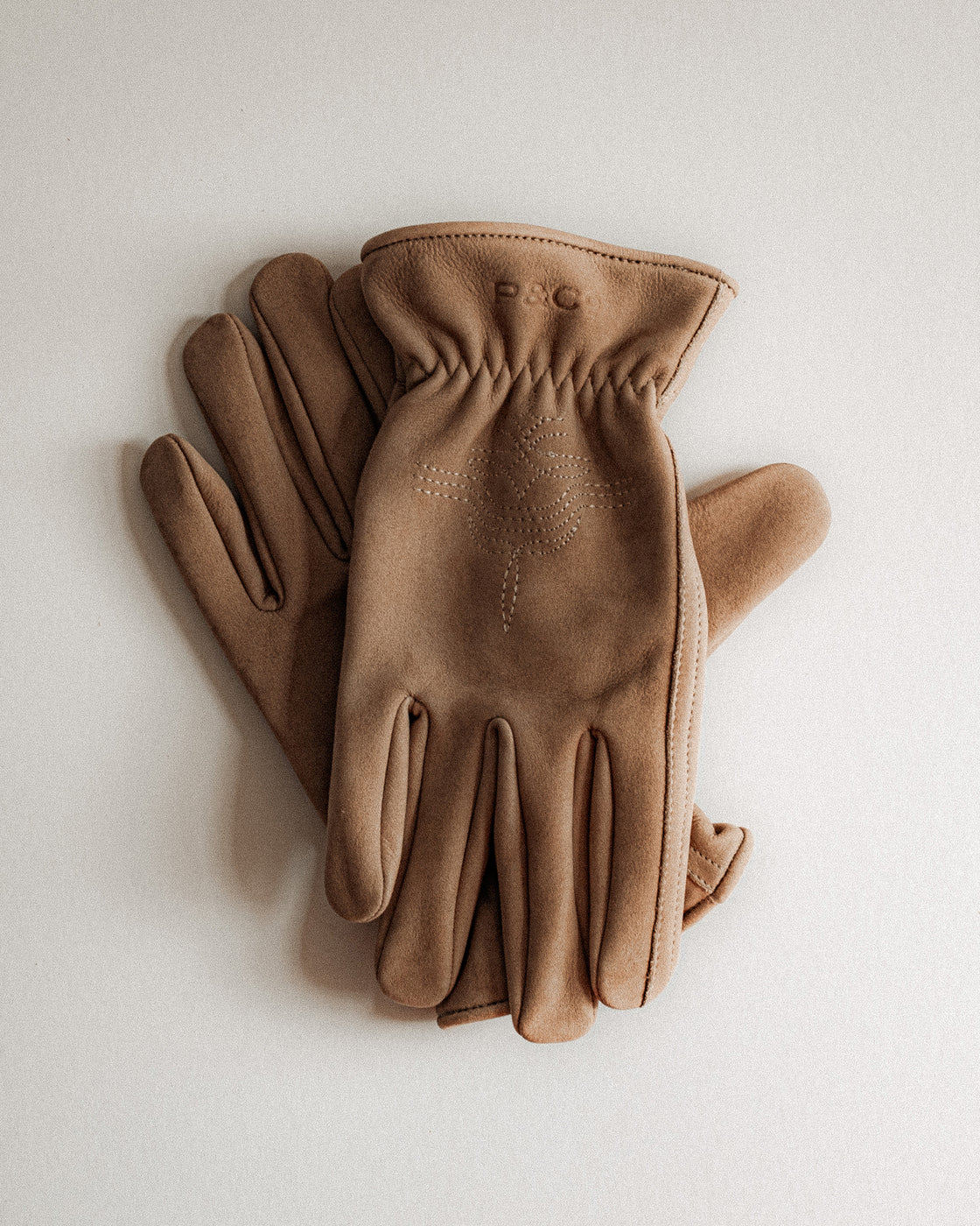 Colter Suede Riding Gloves - Tan