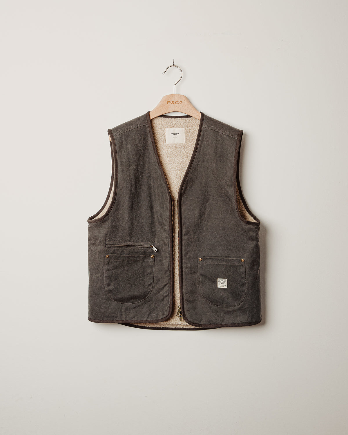 Wayfinder Sherpa Lined Waxed Vest - Charcoal