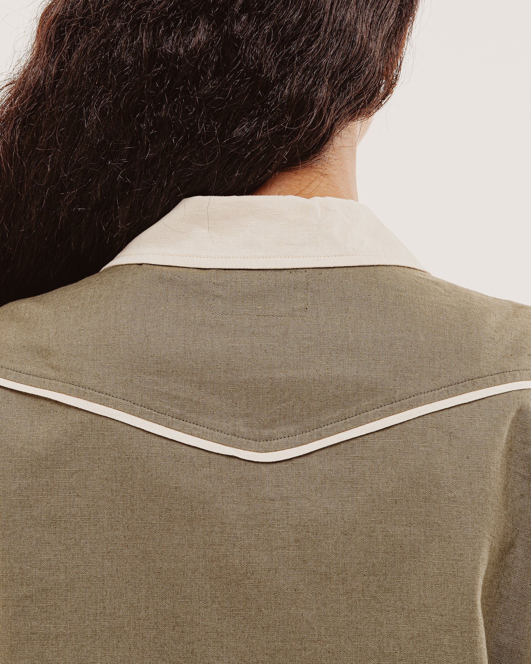 Emmylou Cropped Linen Shirt - Khaki