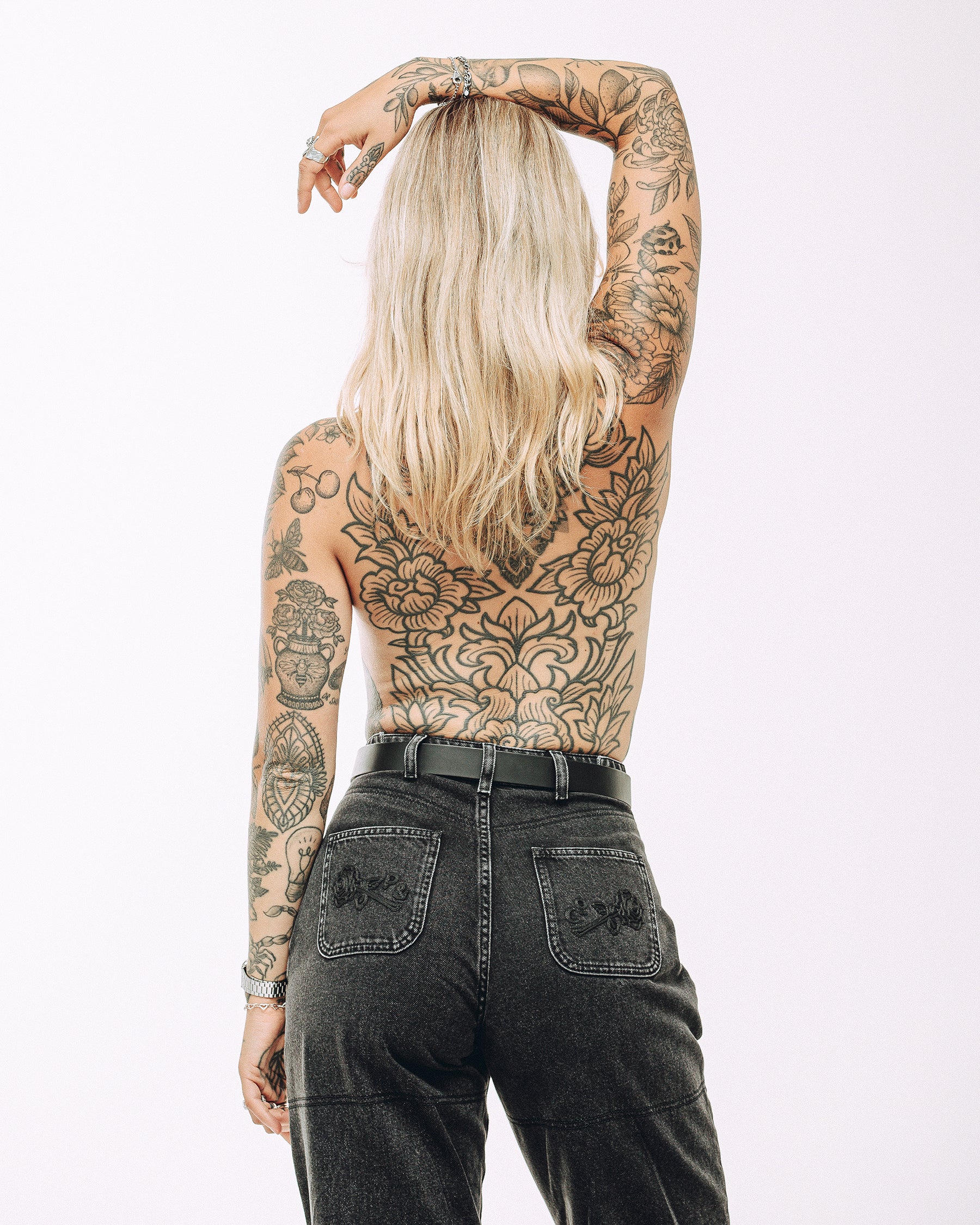 Rosa High Waisted Jean - Washed Black