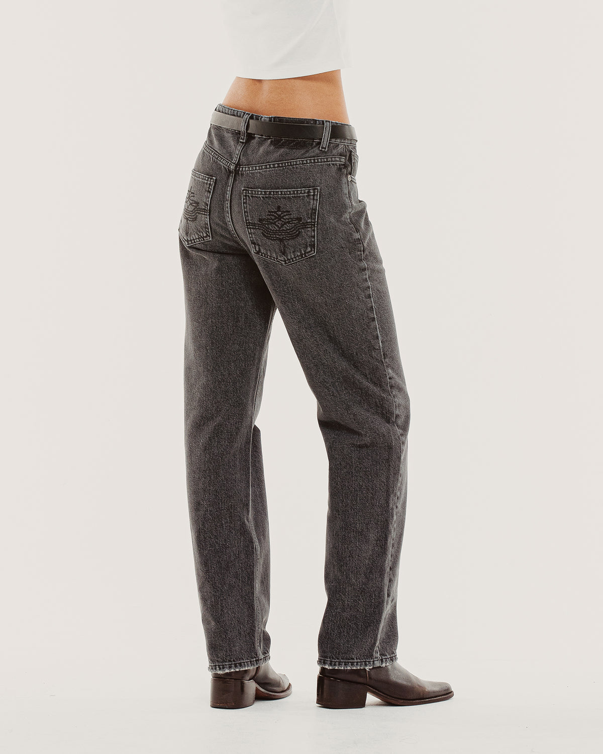 Cindy Slim Straight Leg Jean - Washed Black