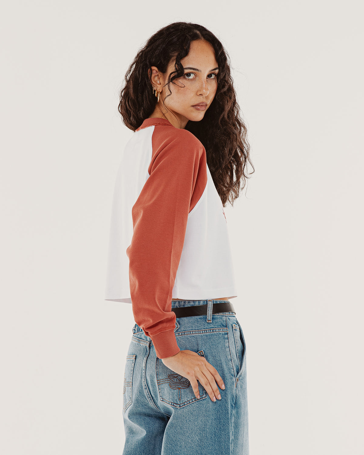 Pegasus Raglan Longsleeve - Ecru & Red