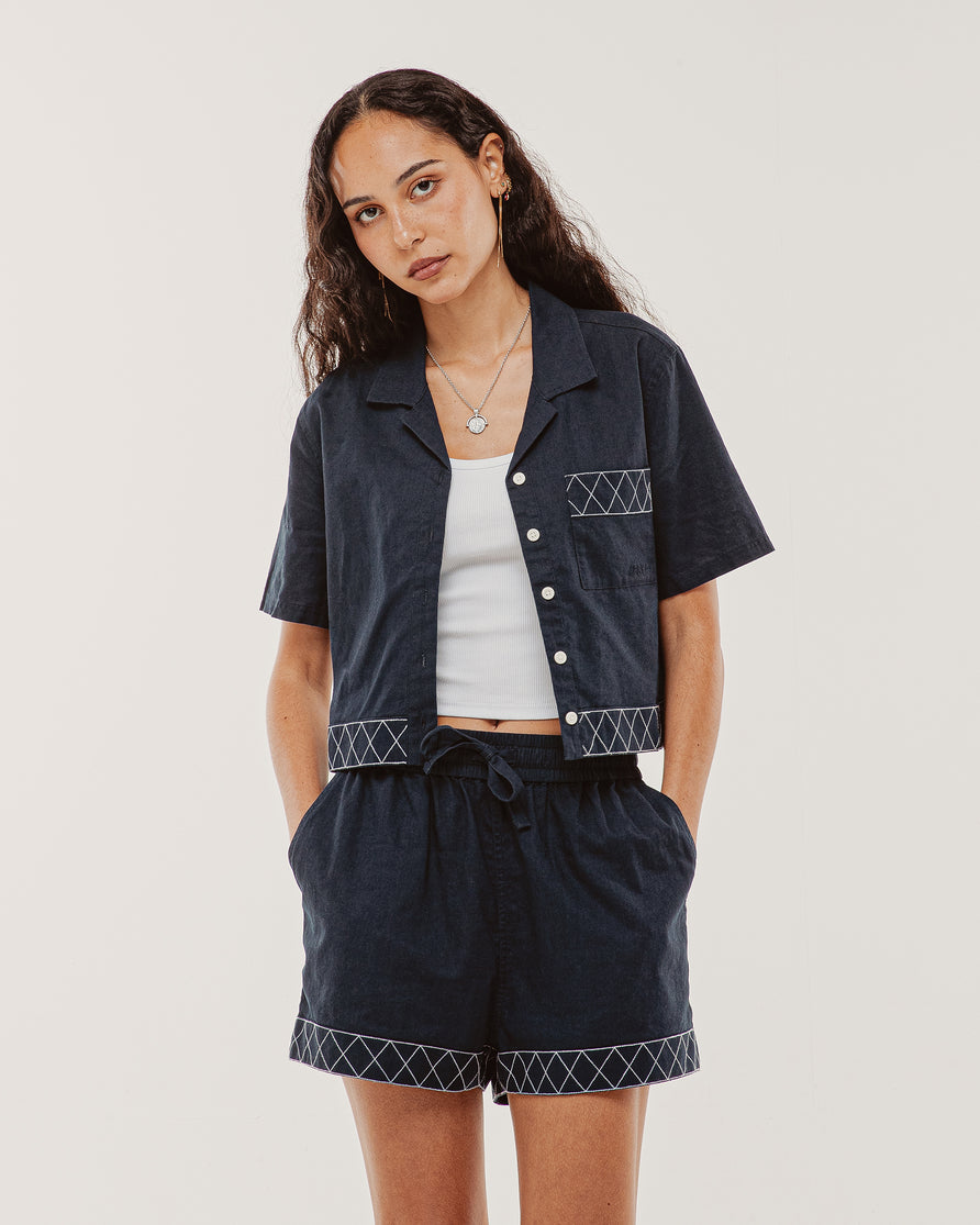 Lottie Cropped Linen Shirt - Navy